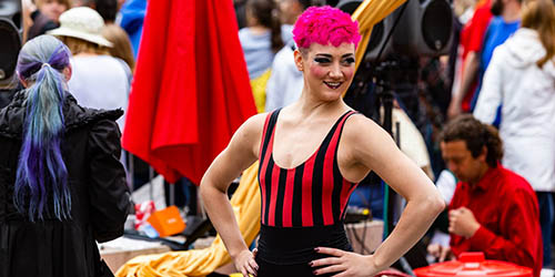 Fringe Street performer on the Royal Mile
